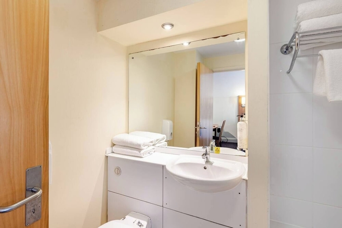Imagen de la habitación del Hotel Alty. Foto 10