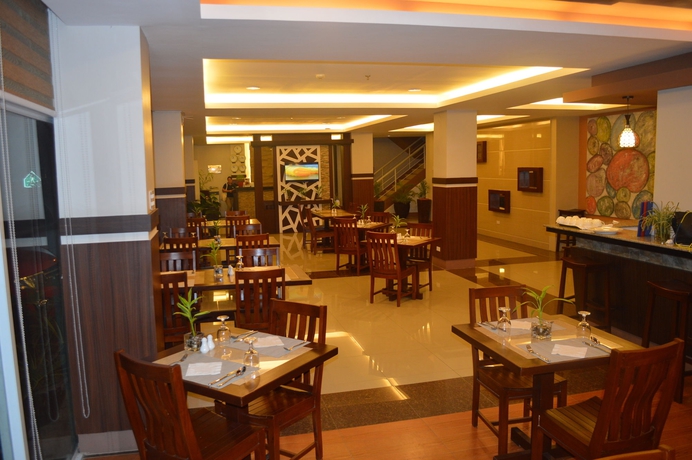 Imagen del bar/restaurante del Hotel Alu. Foto 3
