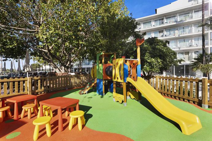 Imagen de los exteriores del Hotel Alua Boccaccio. Foto 12