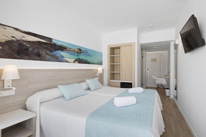 Imagen de la habitación del Hotel Alua Boccaccio. Foto 11