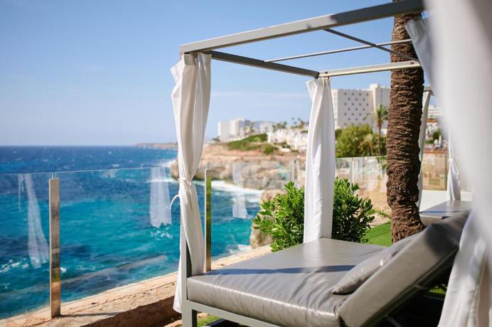 Imagen de los exteriores del Hotel Alua Calas de Mallorca Resort. Foto 3