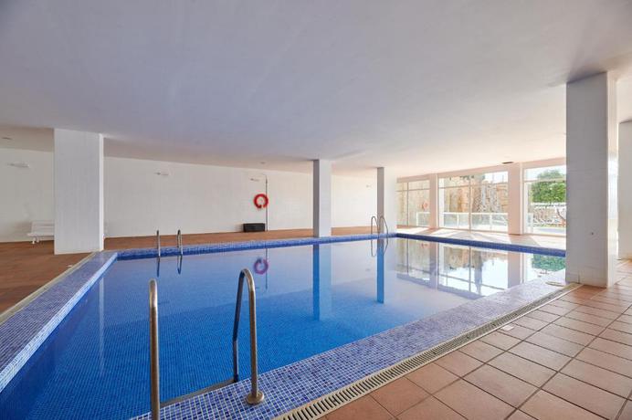 Imagen de la piscina del Hotel Alua Calas de Mallorca Resort. Foto 15