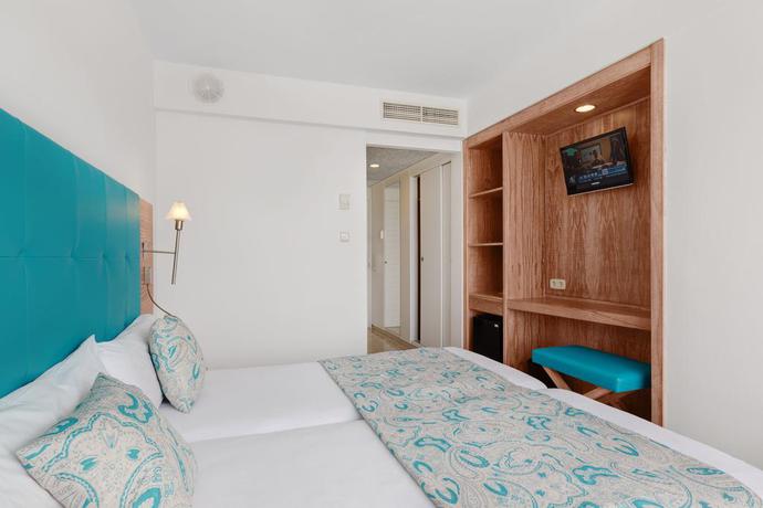 Imagen de la habitación del Hotel Alua Gran Camp De Mar. Foto 9