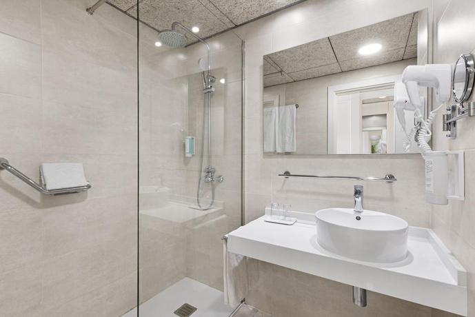 Imagen de la habitación del Hotel Alua Gran Camp de Mar - Hyatt Inclusive Collection. Foto 6