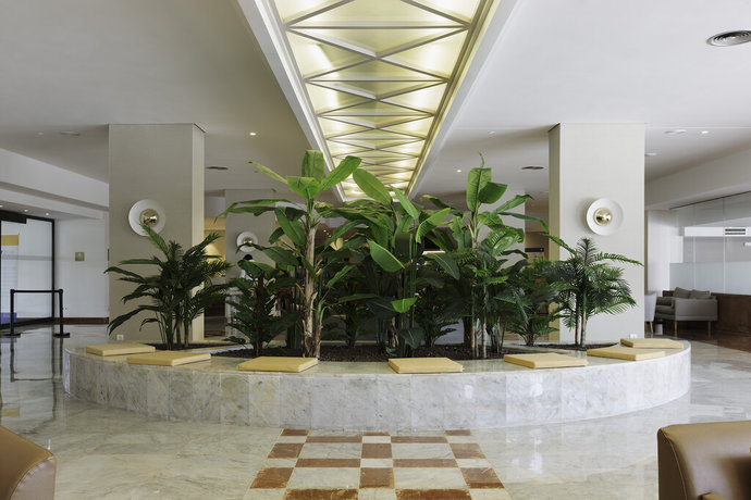 Imagen de los interiores del Hotel Alua Illa De Menorca. Foto 21