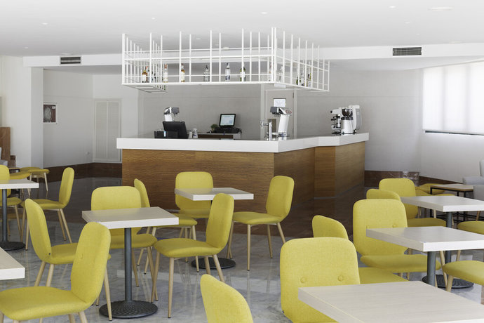 Imagen del bar/restaurante del Hotel Alua Illa de Menorca - Hyatt Inclusive Collection. Foto 7