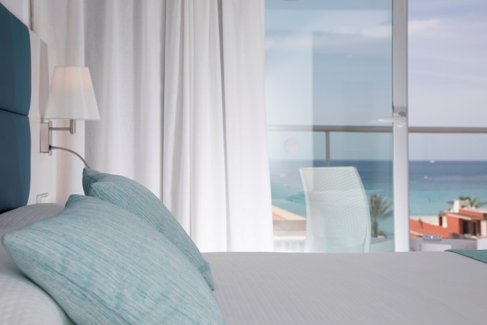 Imagen de la habitación del Hotel Alua Leo. Foto 8