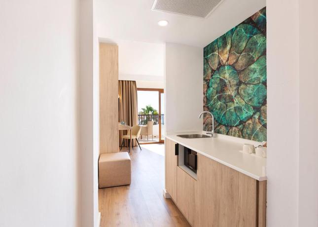 Imagen de la habitación del Hotel Alua Suites Las Rocas. Foto 9