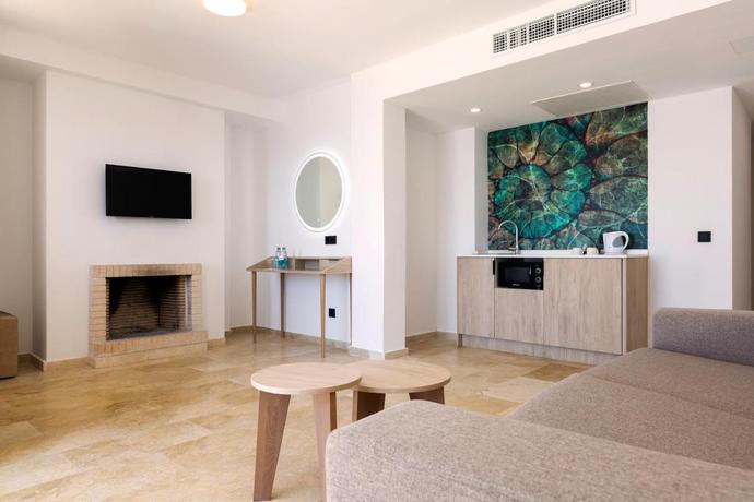 Imagen de la habitación del Hotel Alua Suites Las Rocas. Foto 13