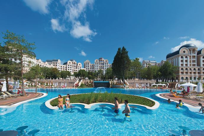Imagen de la piscina del Hotel Alua Sunny Beach Resort and Spa. Foto 15