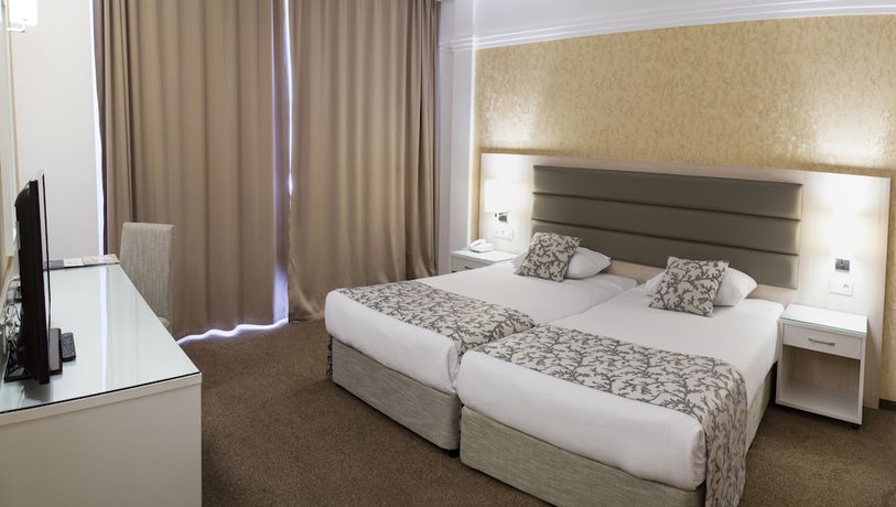 Imagen de la habitación del Hotel Alua Sunny Beach Resort and Spa. Foto 8