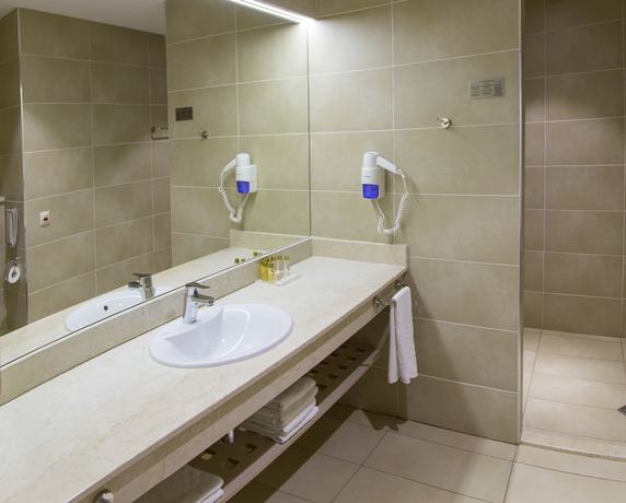 Imagen de la habitación del Hotel Alua Sunny Beach Resort and Spa. Foto 13
