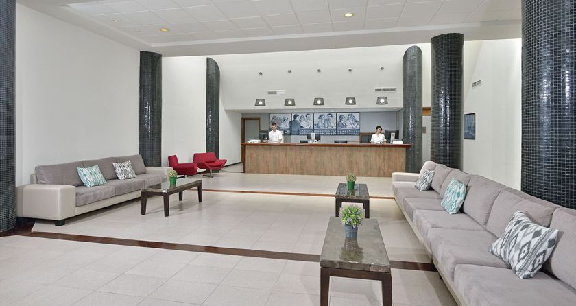 Imagen de los interiores del Hotel AluaSun Cala Antena- All Inclusive - Hyatt Inclusive Collection. Foto 16