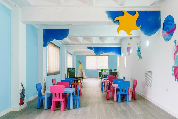 Imagen de los interiores del Hotel AluaSun Costa Park. Foto 13
