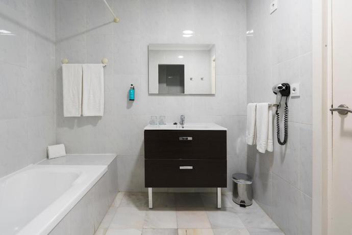 Imagen de la habitación del Hotel AluaSun Costa Park. Foto 7