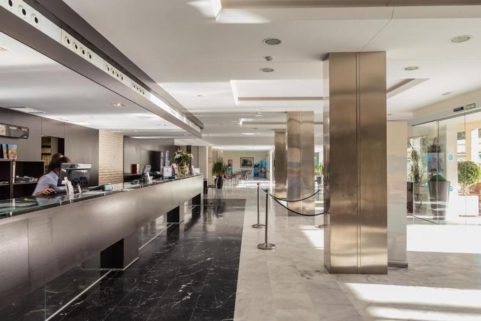 Imagen de los interiores del Hotel AluaSun Costa Park. Foto 12