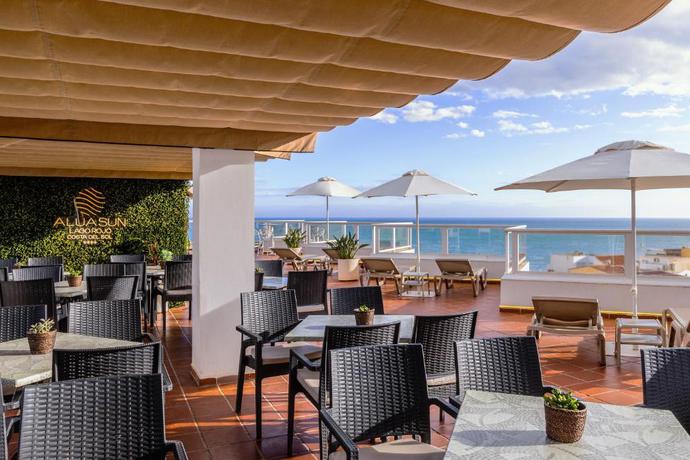 Imagen del bar/restaurante del Hotel AluaSun Lago Rojo (Adults recommended). Foto 3