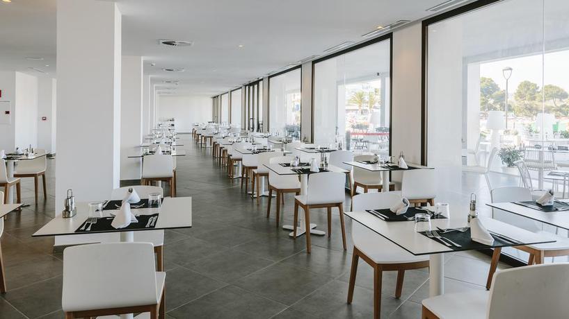 Imagen del bar/restaurante del Hotel Aluasoul Ibiza - Adults Only. Foto 3