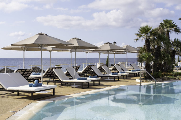 Imagen de la piscina del Hotel Aluasoul Menorca - Adults Only. Foto 24