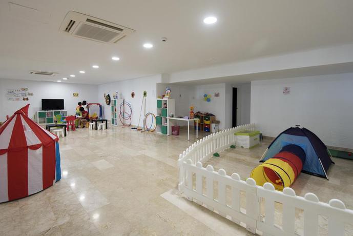 Imagen de los interiores del Hotel Aluasun Doblemar. Foto 7