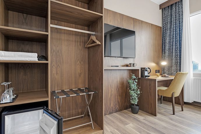 Imagen de la habitación del Hotel Alva. Foto 15