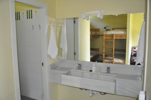 Imagen de la habitación del Hotel Alvarella. Foto 2