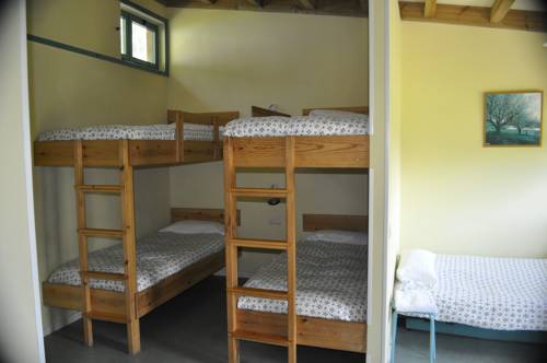 Imagen de la habitación del Hotel Alvarella. Foto 12