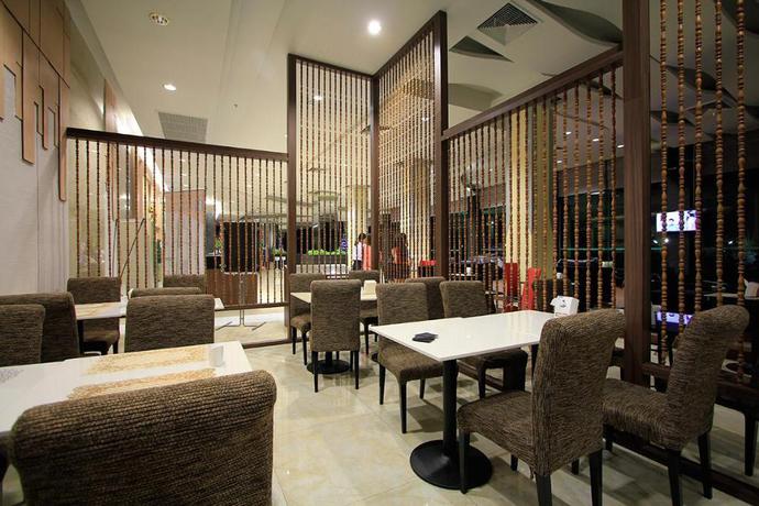 Imagen del bar/restaurante del Hotel Alvarez, Buri Ram Ciudad. Foto 7