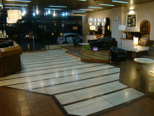 Imagen de los interiores del Hotel Alvear, Montevideo. Foto 14