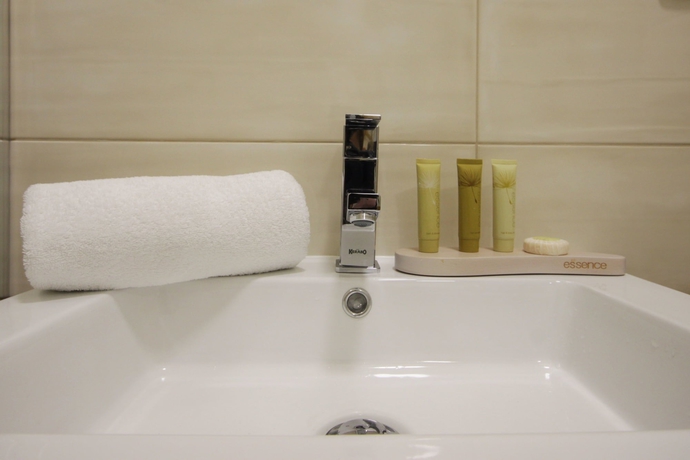 Imagen de la habitación del Hotel Alveo Suites. Foto 11