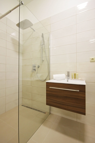 Imagen de la habitación del Hotel Alveo Suites. Foto 12