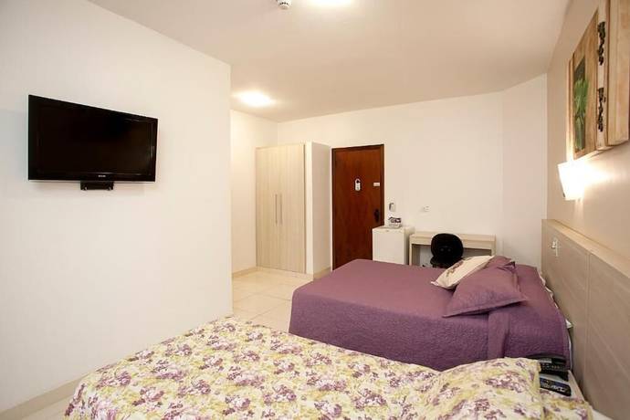 Imagen de la habitación del Hotel Alves, Mar&iacute;lia. Foto 4