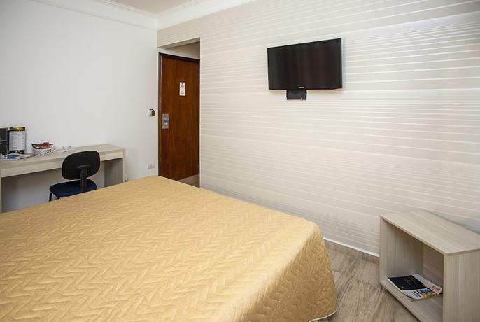 Imagen de la habitación del Hotel Alves, Mar&iacute;lia. Foto 6
