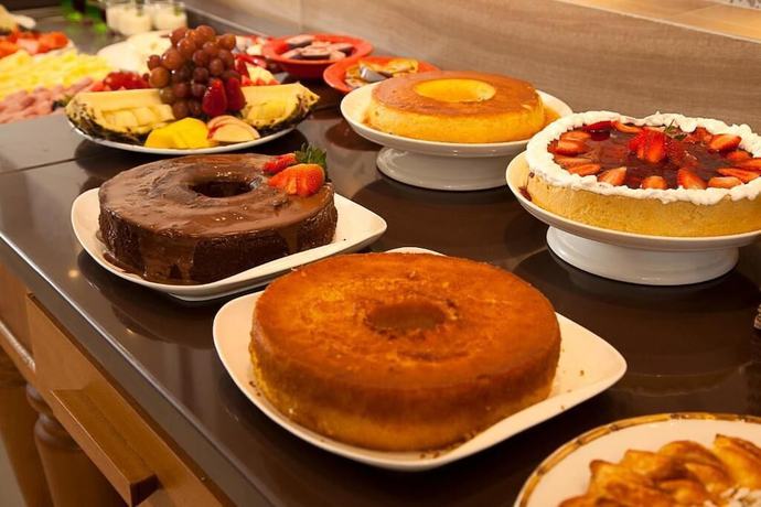 Imagen del bar/restaurante del Hotel Alves, Mar&iacute;lia. Foto 3