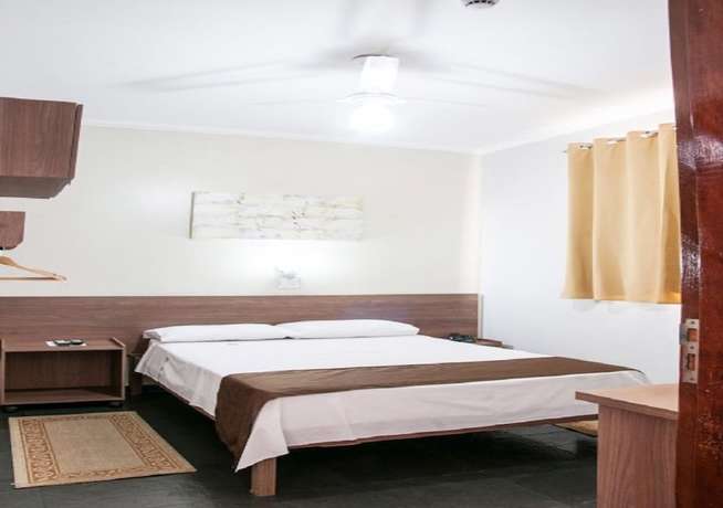 Imagen de la habitación del Hotel Alves, Mar&iacute;lia. Foto 10