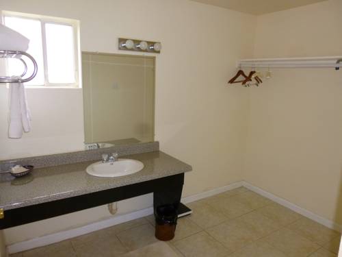 Imagen de la habitación del Hotel Alvin Extended Stay. Foto 13