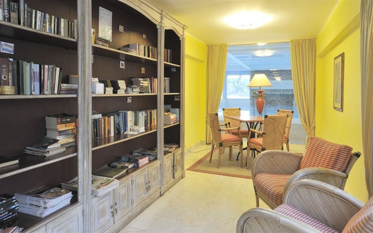 Imagen de los interiores del Hotel Alvor Atl&acirc;ntico Beach Aparthotel. Foto 15