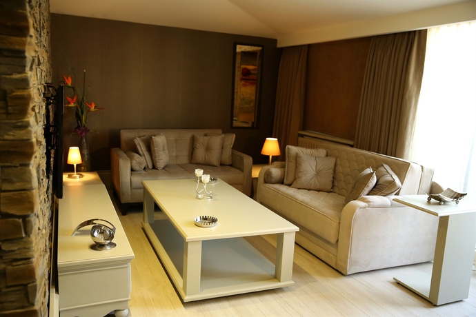 Imagen de los interiores del Hotel Aly Port. Foto 14