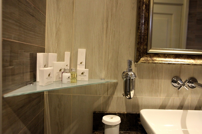 Imagen de la habitación del Hotel Aly Port. Foto 10