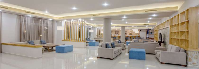 Imagen del bar/restaurante del Hotel Alykanas Village. Foto 2