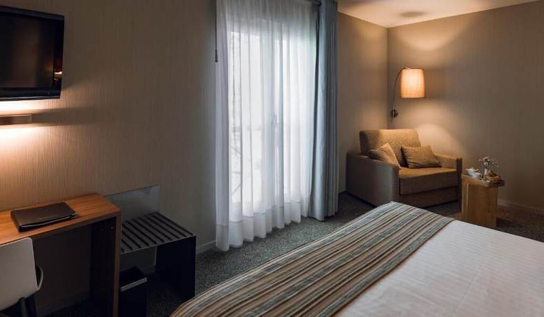 Imagen de la habitación del Hotel Alysson H&ocirc;tel. Foto 2