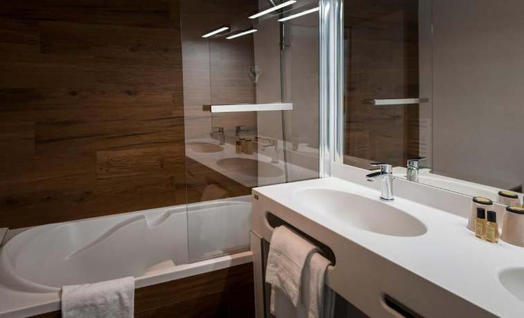 Imagen de la habitación del Hotel Alysson H&ocirc;tel. Foto 5