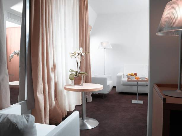 Imagen de la habitación del Hotel Alzinn. Foto 4