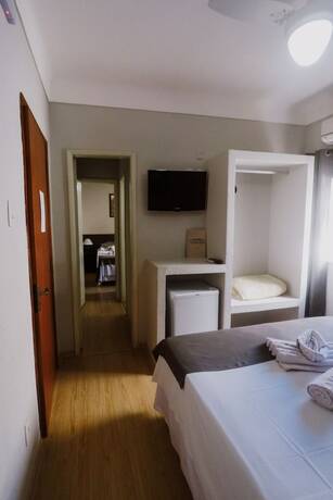 Imagen general del Hotel Alzira Granada. Foto 19