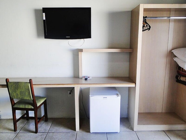 Imagen de la habitación del Hotel Alzira Park. Foto 8