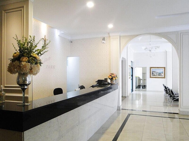 Imagen de los interiores del Hotel Alzira Park. Foto 16