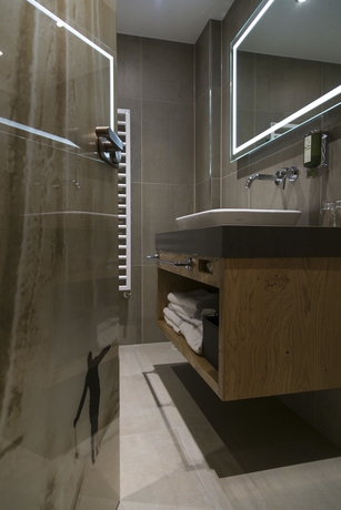 Imagen de la habitación del Hotel Am Dorfplatz Suites - Adults Only. Foto 6