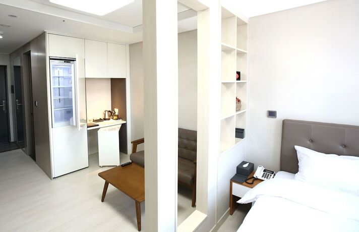 Imagen de la habitación del Hotel Am. Foto 30