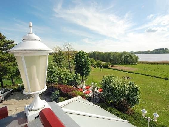 Imagen de los exteriores del Hotel Am Gothensee. Foto 13