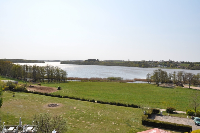 Imagen de los exteriores del Hotel Am Gothensee. Foto 15